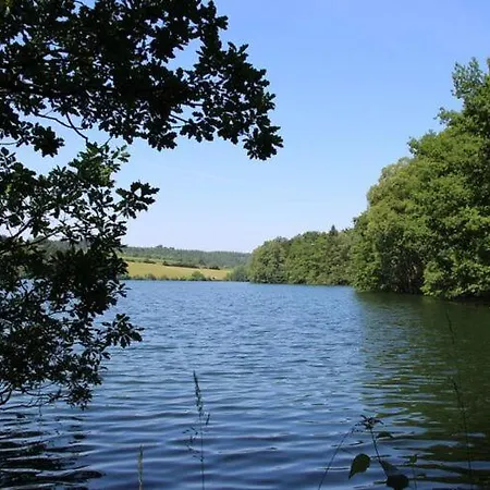 فيلة Scenic Near View وايمس