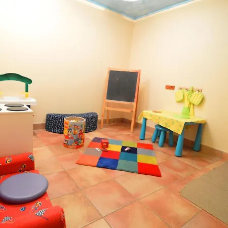 فيلة Scenic Near View *