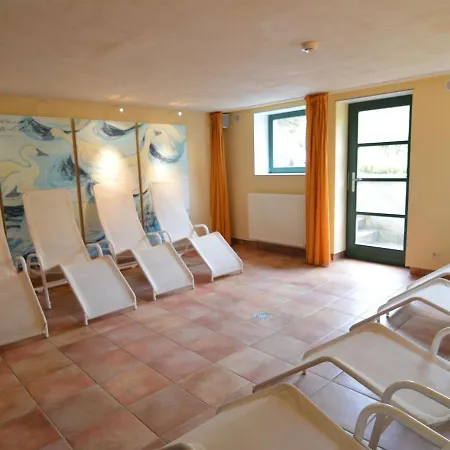 Luxury In Robertville With Sauna And Cinema Villa *